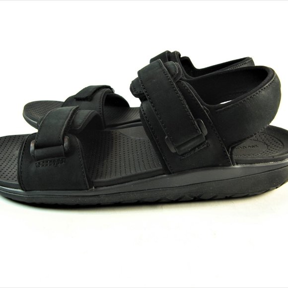 Sandals_&_Flip_Flops